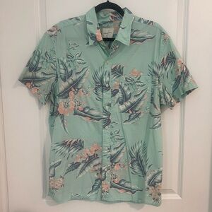 American Eagle Tropical Floral Button-Up Resort Shirt, Size Large